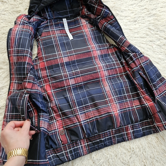 Lululemon Reversible Hooded Lightweight Down Vest - Picture 7 of 11